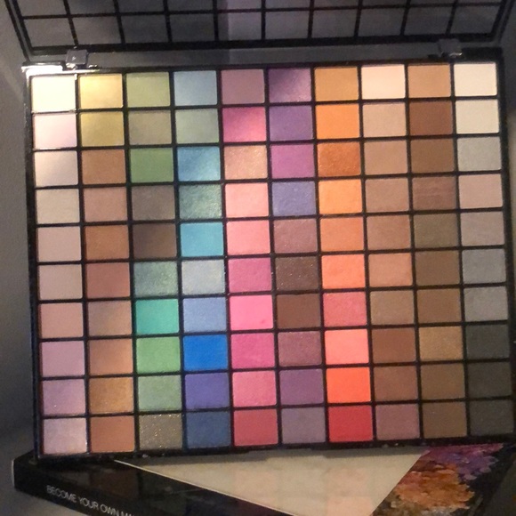 NWT!! ELF 100 eyeshadow palette - Picture 3 of 5